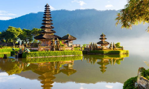 Bahasa Lokal hingga AI Translator: Tantangan & Peluang Komunikasi di Era Pariwisata 4.0