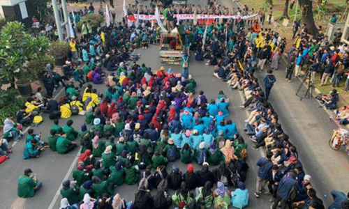 Seruan Perubahan Politik dan Krisis Citra: Pariwisata di Era Ketidakstabilan